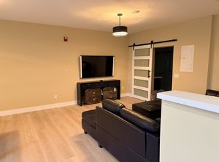 179 Louth St #1, Saint Catharines, ON L2S0G6
