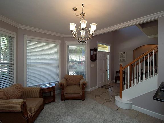 4th image of 3940 Rogers St