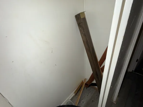 2 E Adams Dr, Cahokia, IL 62206