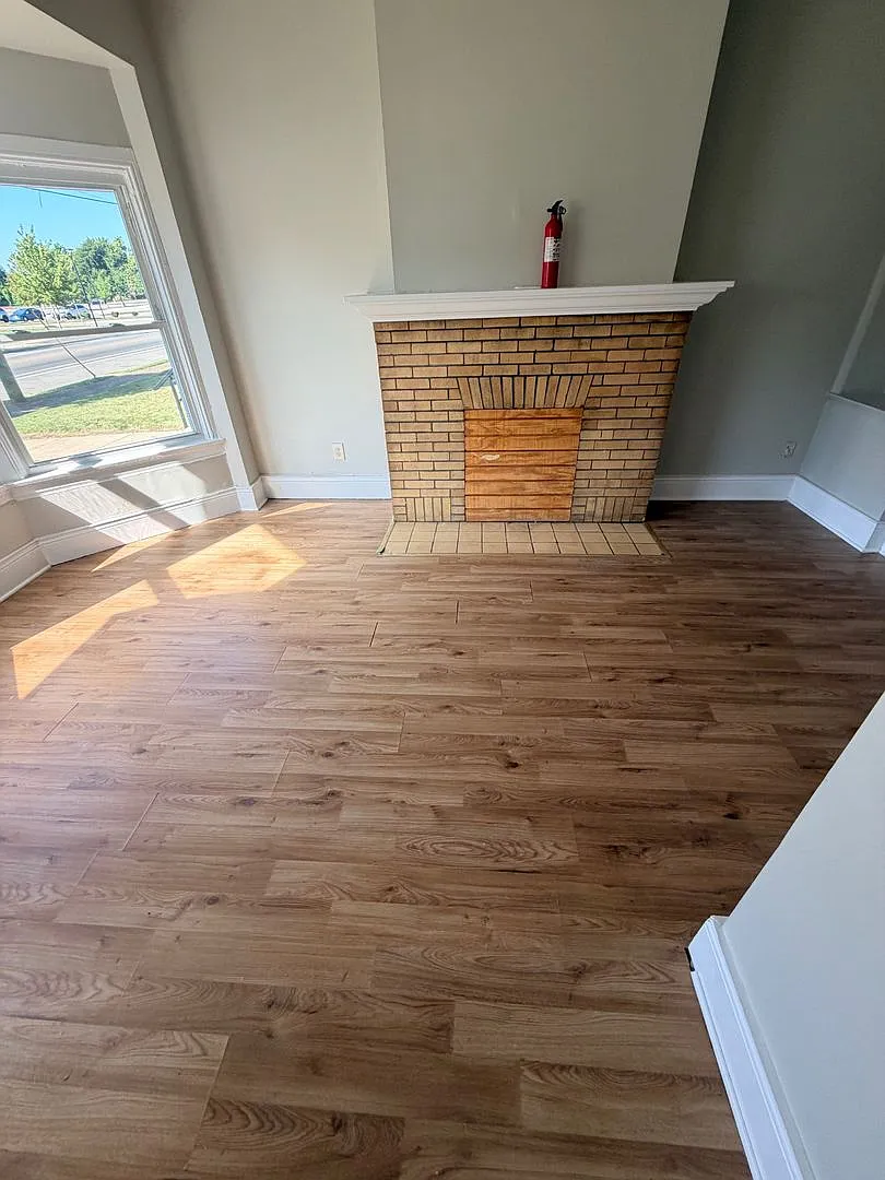 2919 W Market St. — Photo 4