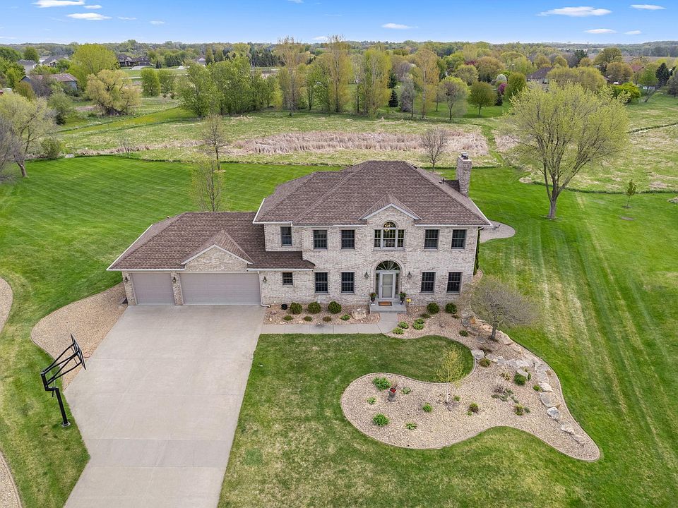 1st image of 744 Theis Dr