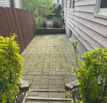 3rd image of 152 Willowdale Ave Floor 1