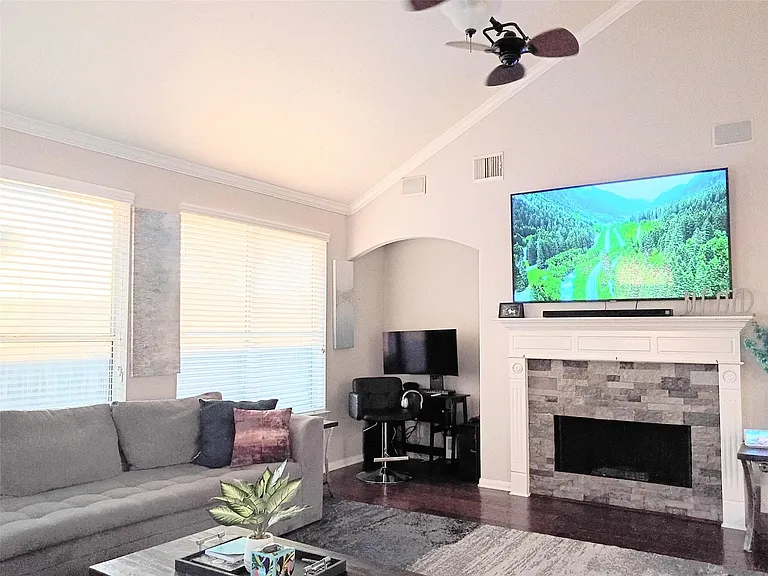 17815 Gables Bend Dr — Photo 16
