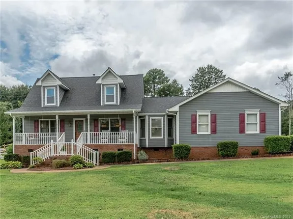 5650 Saint James Ln, York, SC 29745