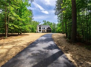 16715 Genito Rd, Moseley, VA 23120