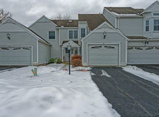 24 Kensington Pl, Albany, NY 12209