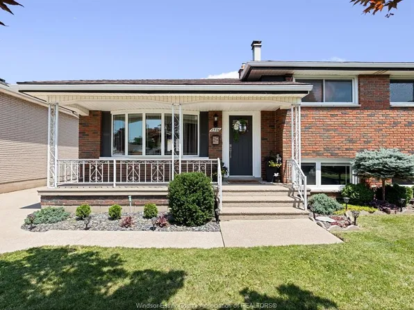 2584 Rivard Ave, Windsor, ON N8T 2H3