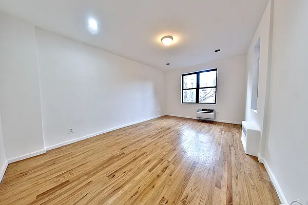 Rented by REAL New York | media 5