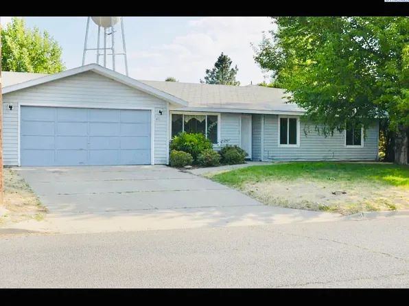 611 3rd Ave, Zillah, WA 98953
