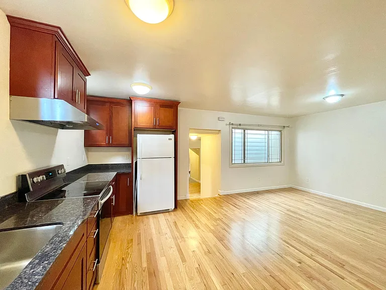 405 Lisbon St — Photo 34