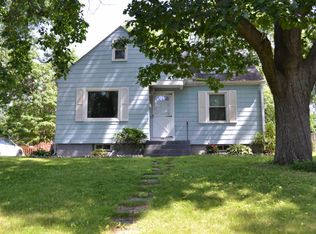 29 Fairway Dr, Springfield, MA 01108