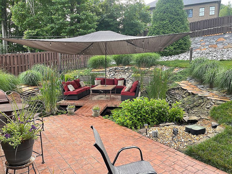 2nd image of 348 Bradford Farms Dr
