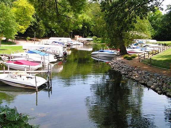 Association docks