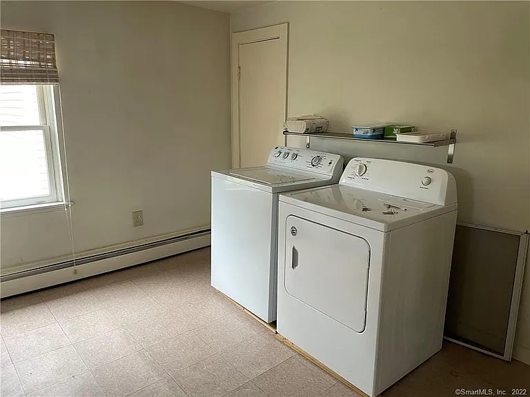 191 Saint John St #2B — Photo 14