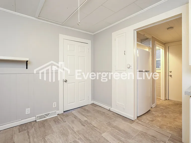 1814 Old Salisbury Rd — Photo 6