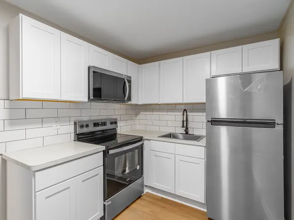 318 Columbia Ave, Stratford, NJ