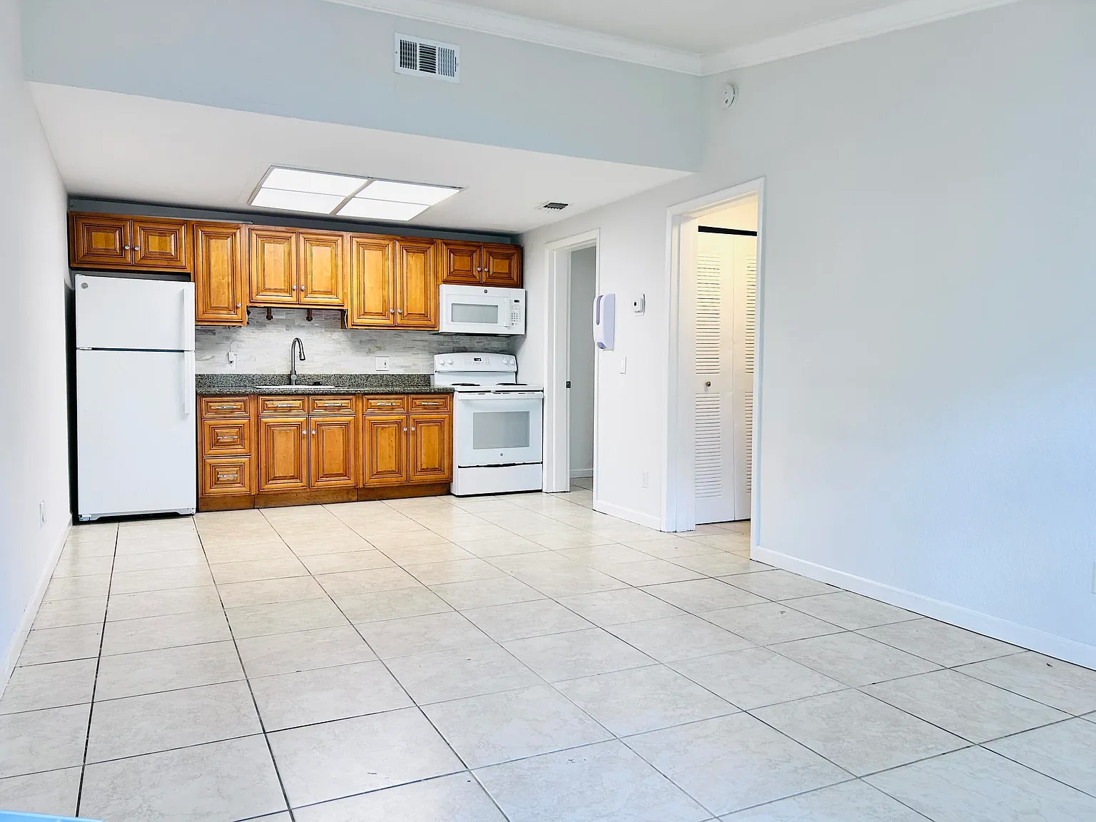 1 bed, 1.0 bath, 550 sqft, $1,550 — Photo 3