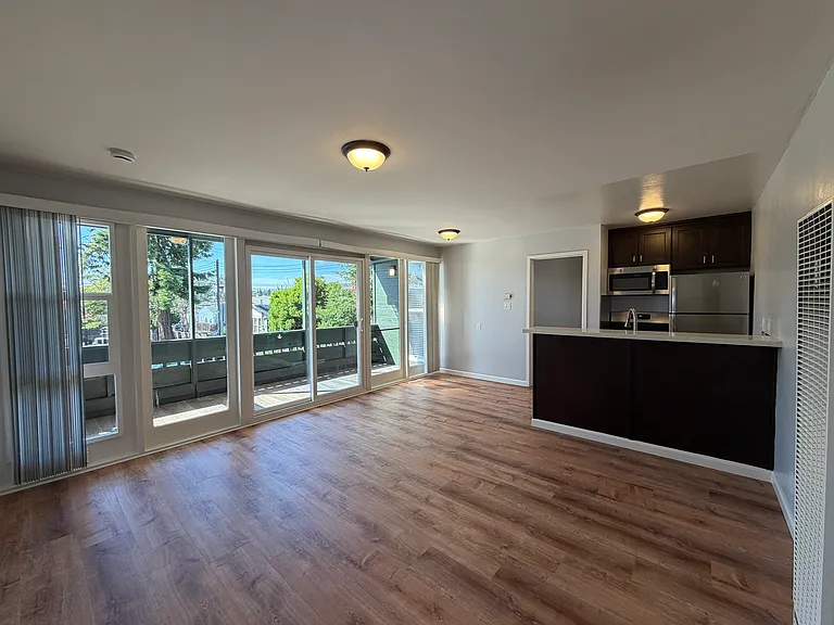 Tahoe Terrace Apartments — Photo 1