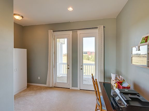 4th image of 736 Bayview Ct