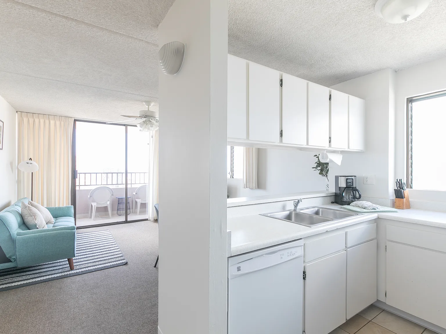 2240 Kuhio Ave — Photo 2
