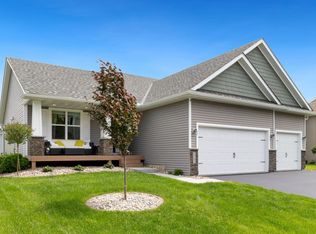 1707 Riverside Dr, Shakopee, MN 55379