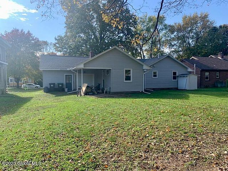 5th image of 53 Seaman Avenue
