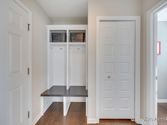4th image of 542 Park Place Dr NE