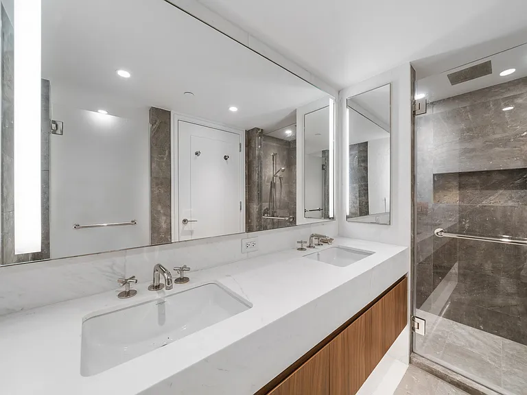111 W 56th St #37L — Photo 9