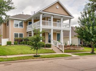 1110 Wenk Dr, Aubrey, TX 76227