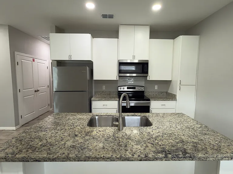 1404 W Heritage Dr #2 — Photo 17