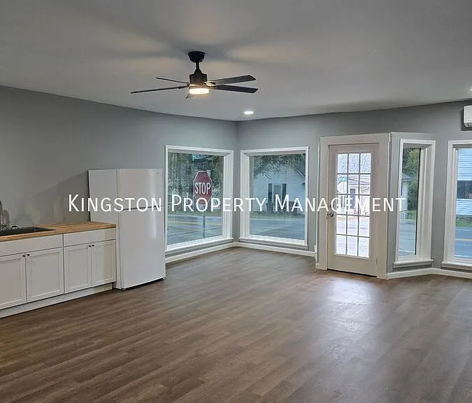 930 Holmes St #101 — Photo 9