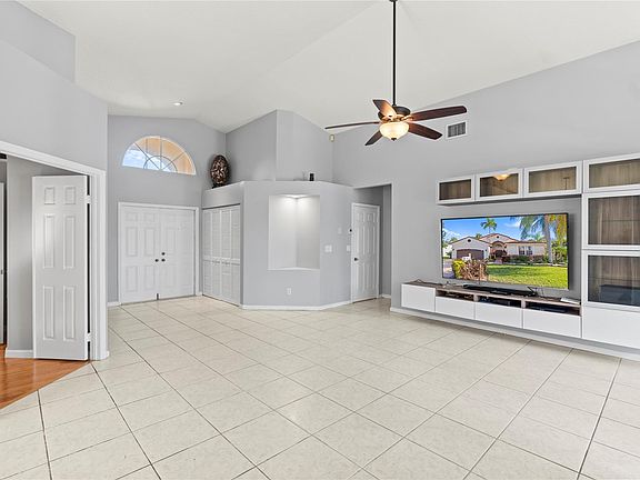 4th image of 3222 NW 22nd Avenue