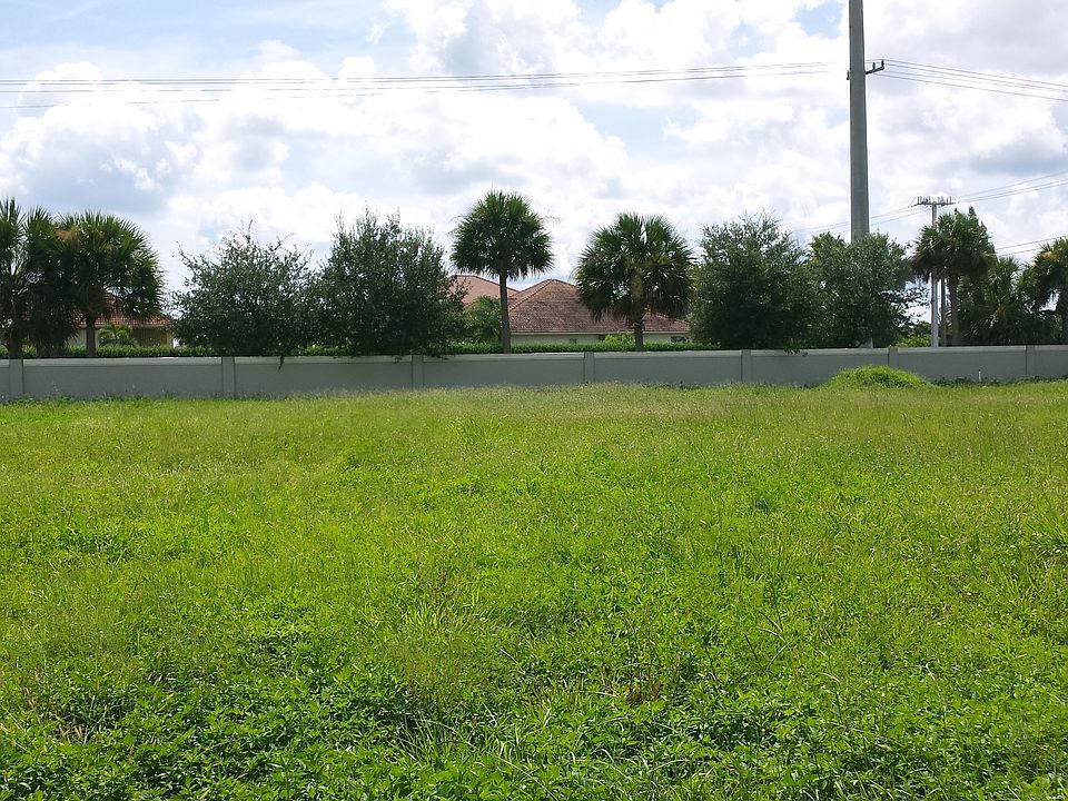 1st image of 5945 Brae Burn Cir