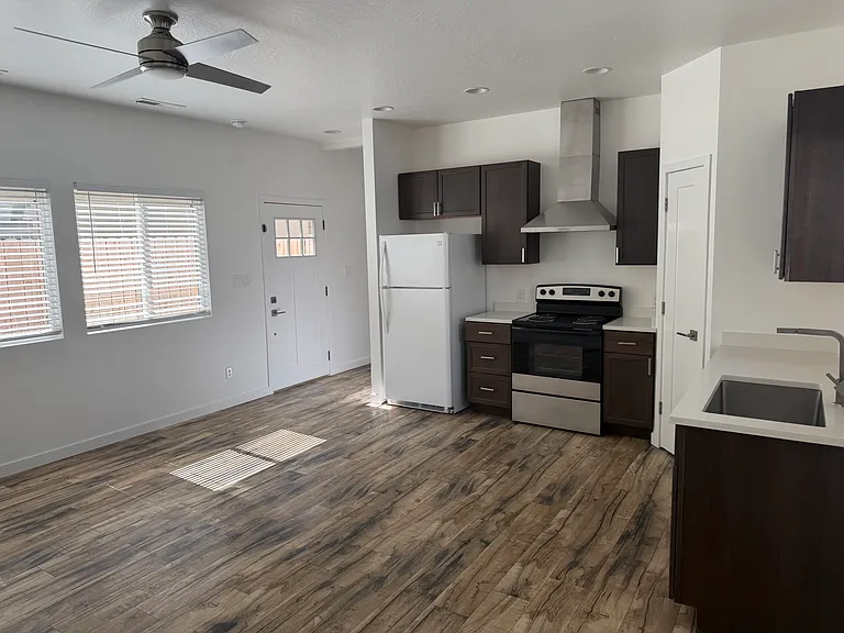 75 Pheasant Dr #A — Photo 3