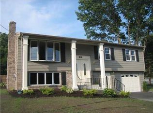 41 Esther Dr, North Providence, RI 02911