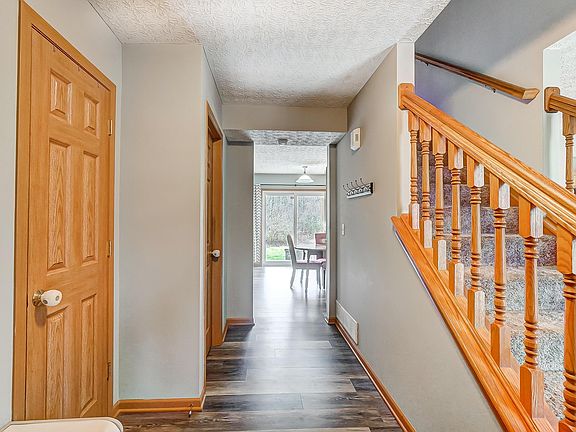 5th image of 774 Range Dr