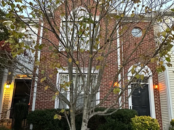 15529 Port Washington Ct, Dumfries, VA 22025