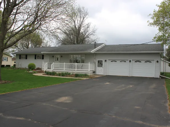 28805 Gaulrapp Rd, Rock Falls, IL 61071