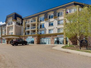 4425 SE Heritage Way #201, Lacombe, AB T4L 2P4