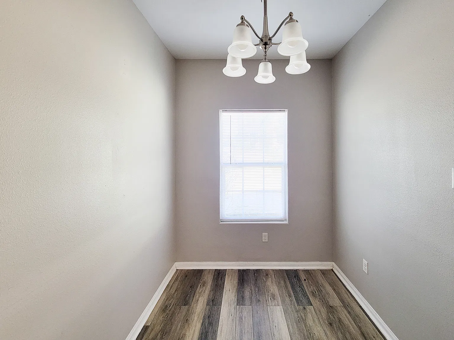 2 bed, 1011 sqft, $1,125 — Photo 3