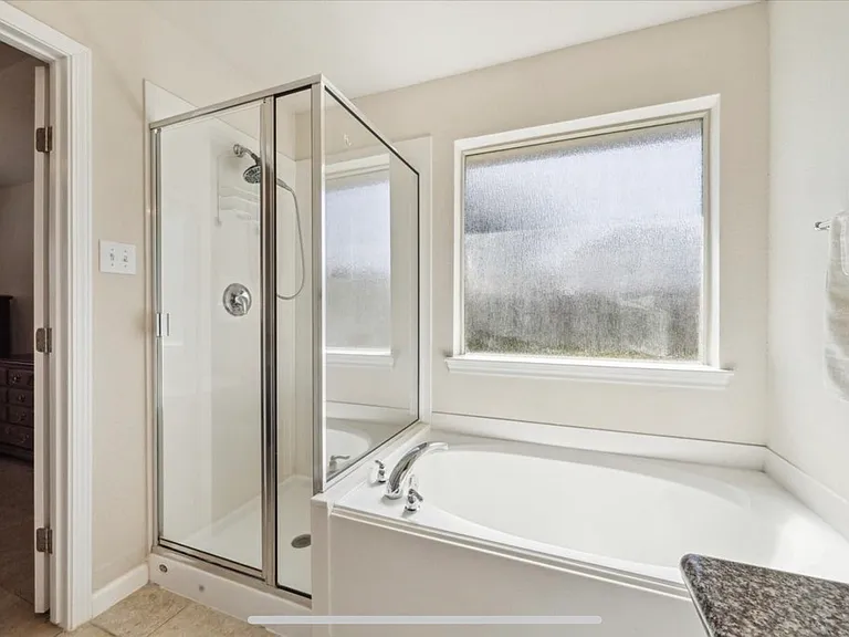 3039 Boxwood Springs Ln — Photo 17
