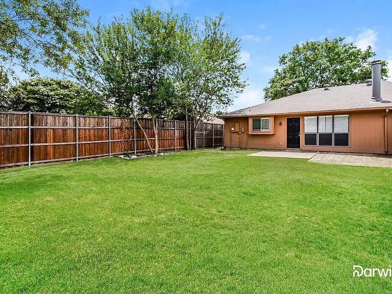 1007 Courtney Dr — Photo 15