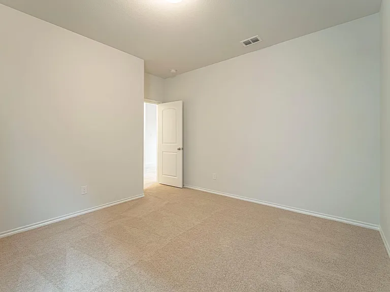 3305 Shortgrass Ln — Photo 21