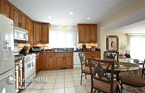 3rd image of 3905 Joanne Dr