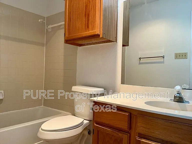 12120 Thompkins Dr #B — Photo 15