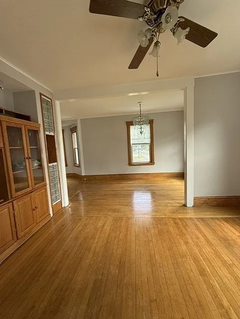 3 bed, 2.0 bath, 1390 sqft, $2,900 — Photo 4