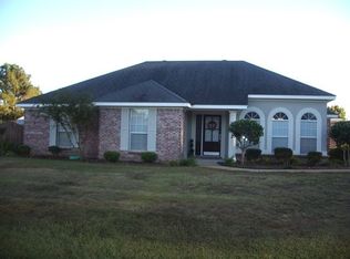 8464 Cottonwood Dr, Meridian, MS 39305