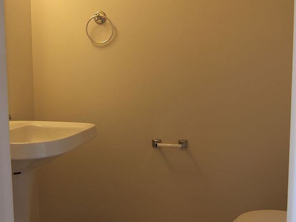 4th image of 1891 Waters Edge Dr APT B