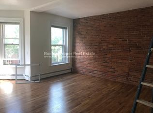 114 Saint Botolph St #2I, Boston, MA 02115