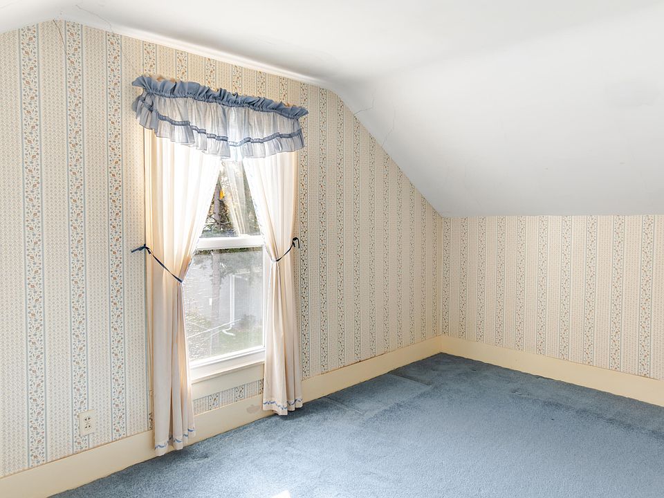 415 S Walnut St, photo 22